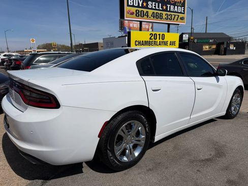 Used 2015 Dodge Charger SE w/ Popular Equipment Group image 3