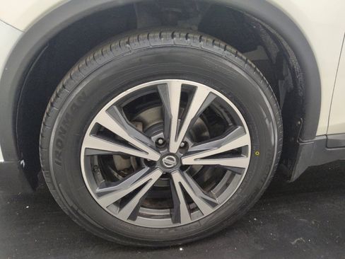 Used 2017 Nissan Rogue SL w/ SL Premium Package FWD image 31