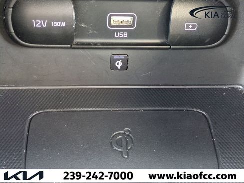 Certified 2022 Kia Niro EX Premium image 23