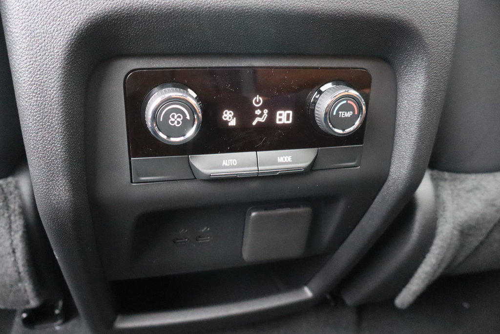 New 2027 Chevrolet Traverse Z71 w/ Enhanced Driving Package AWD/4WD image 29