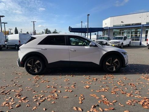 New 2026 Hyundai Ioniq 5 SEL image 8