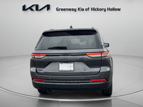 Used 2023 Jeep Grand Cherokee Altitude image 6