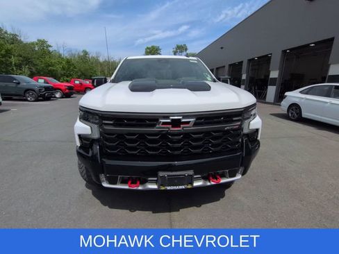 Used 2022 Chevrolet Silverado 1500 ZR2 w/ Technology Package AWD/4WD image 7