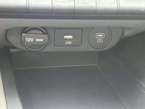 Used 2024 Hyundai Elantra SE FWD image 24