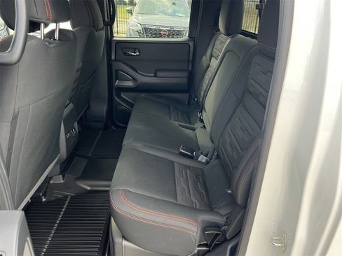 Used 2023 Nissan Frontier PRO-4X w/ Pro Convenience Package image 15