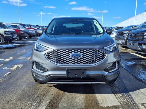 Used 2023 Ford Edge SEL w/ Convenience Package image 6