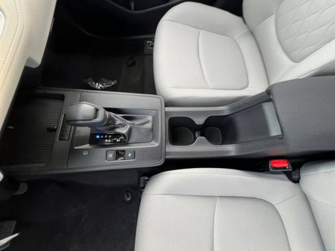 Used 2026 Toyota Corolla Cross L FWD image 16