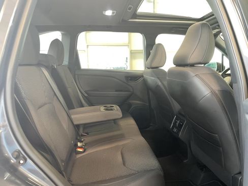 Used 2025 Subaru Forester Premium AWD/4WD image 14