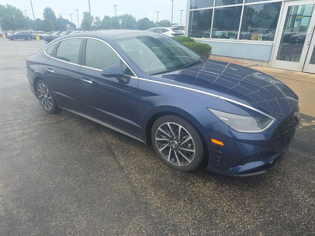 Used 2021 Hyundai Sonata Limited w/ Winter Weather Package FWD image 1