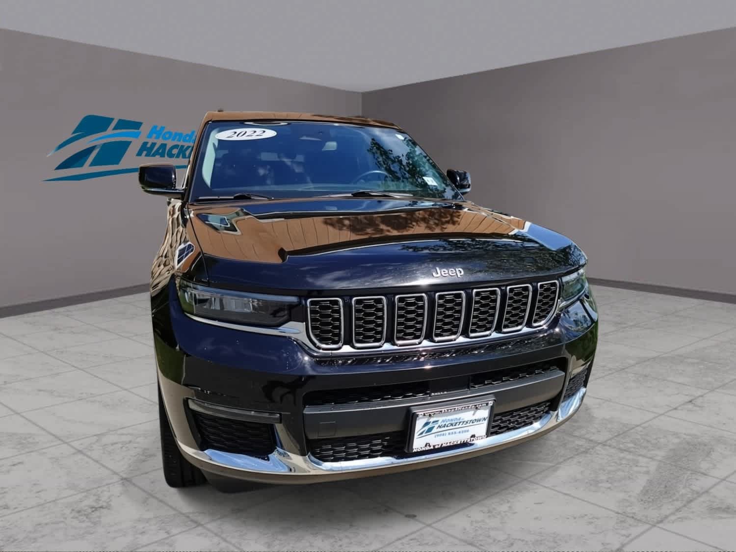 Used 2022 Jeep Grand Cherokee L Limited AWD/4WD image 3