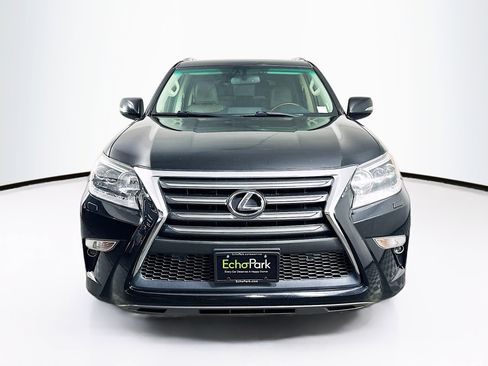 Used 2018 Lexus GX 460 image 2