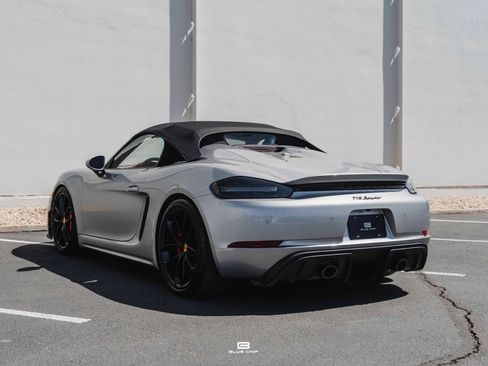 Used 2021 Porsche 718 Boxster Spyder RWD image 13