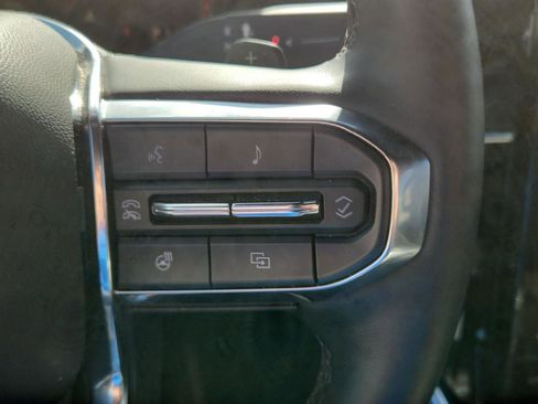 Used 2025 GMC Yukon Denali AWD/4WD image 18