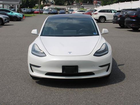 Used 2018 Tesla Model 3 Mid Range RWD image 2