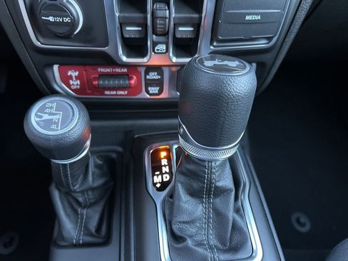 New 2026 Jeep Wrangler Unlimited Rubicon w/ Safety Group image 31