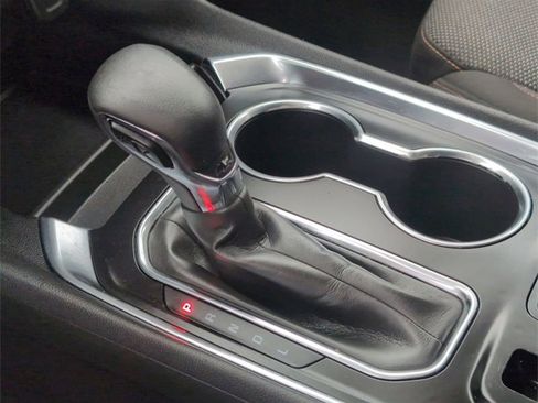 Certified 2021 Chevrolet Traverse LT image 15