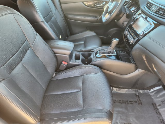 Used 2020 Nissan Rogue SL AWD/4WD image 14