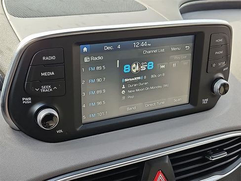 Used 2019 Hyundai Santa Fe SEL w/ Cargo Package image 16