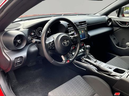Used 2023 Toyota GR86 RWD image 18