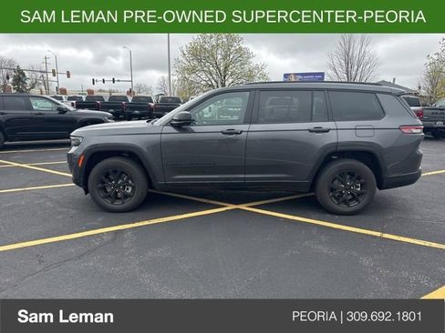 Used 2024 Jeep Grand Cherokee L Altitude image 3