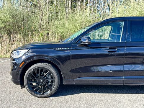Used 2024 Lincoln Aviator Reserve w/ Equipment Group 201A image 9