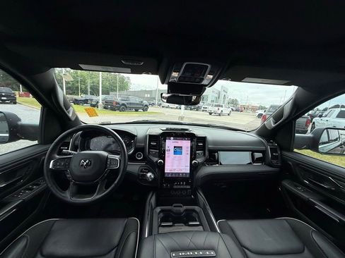 Used 2025 RAM 1500 Limited AWD/4WD image 14