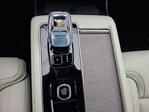 New 2026 Volvo XC90 B6 Ultra w/ Protection Package image 9