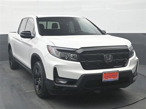 Used 2025 Honda Ridgeline Black Edition image 2
