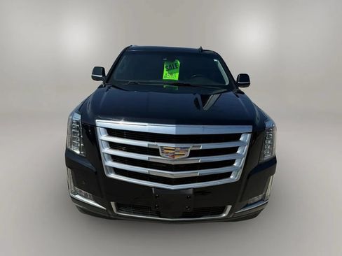 Used 2016 Cadillac Escalade Premium RWD image 2