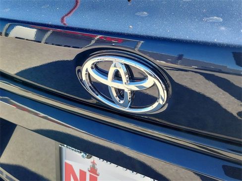 Used 2023 Toyota Corolla LE image 8