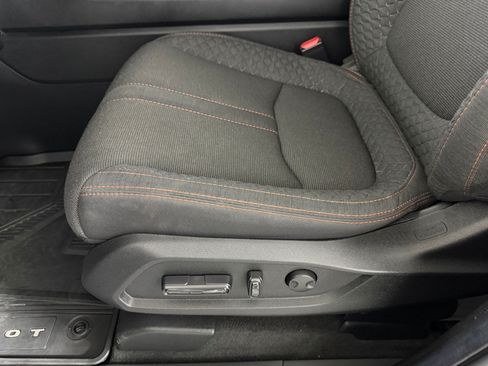 Used 2025 Honda Pilot Sport image 11