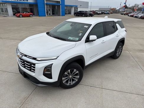 Used 2025 Chevrolet Equinox LT image 13