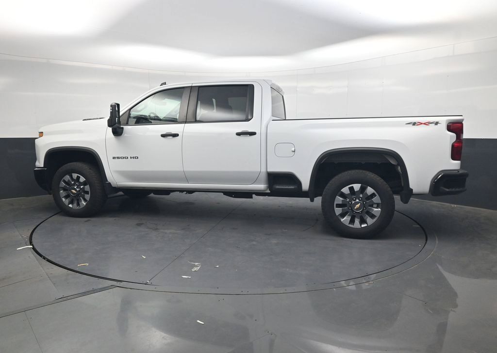 Used 2024 Chevrolet Silverado 2500 Custom AWD/4WD image 12