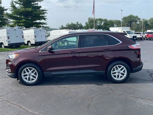 Certified 2021 Ford Edge SEL w/ Convenience Package AWD/4WD image 2
