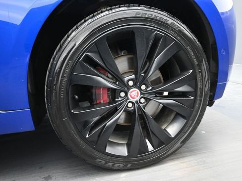Used 2018 Jaguar F-PACE S AWD/4WD image 17