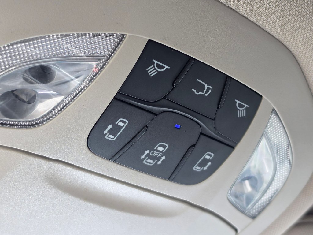 Used 2022 Chrysler Pacifica Touring-L FWD image 58