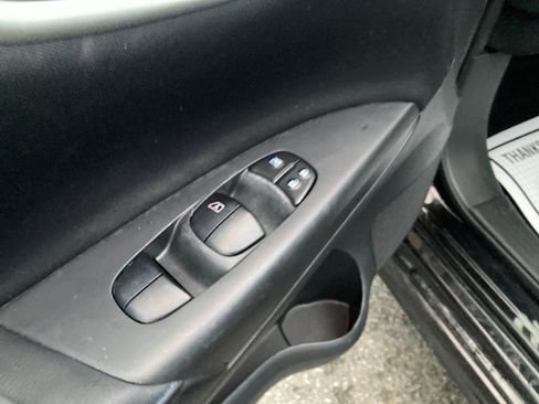 Used 2018 Nissan Sentra SR w/ SR Midnight Edition Package image 14