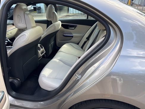 Used 2023 Mercedes-Benz C 300 Sedan image 6