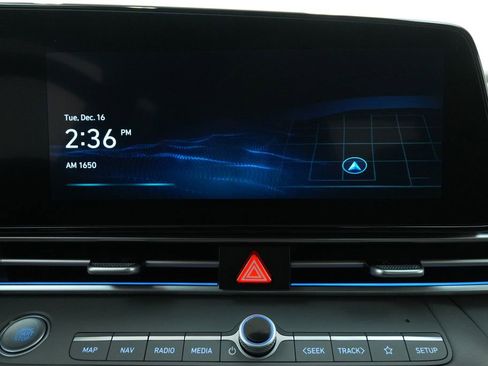 New 2026 Hyundai Elantra Sport image 32