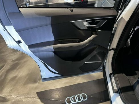 Used 2025 Audi Q7 3.0T Prestige w/ Prestige Package AWD/4WD image 21