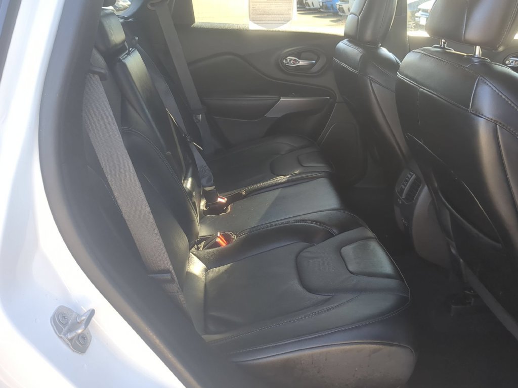Certified 2022 Jeep Cherokee Latitude Lux AWD/4WD image 30