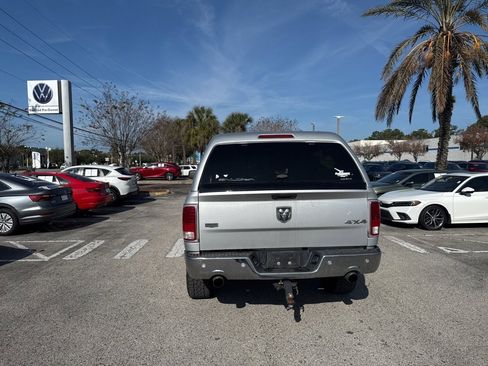 Used 2017 RAM 1500 Laramie image 6