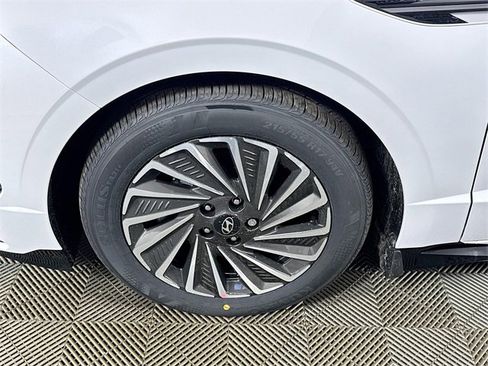 New 2025 Hyundai Sonata SEL image 4