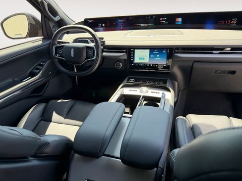 New 2026 Lincoln Navigator Reserve AWD/4WD image 10
