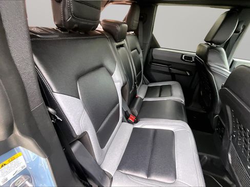 Used 2024 Ford Bronco Black Diamond AWD/4WD image 17