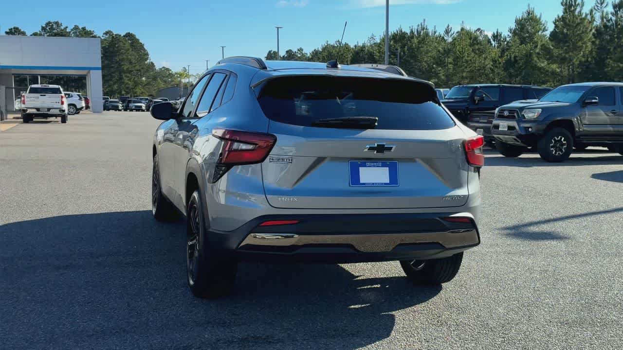 New 2026 Chevrolet Trax ACTIV w/ Sunroof Package FWD image 7