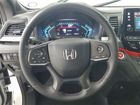 Used 2023 Honda Odyssey Sport image 25