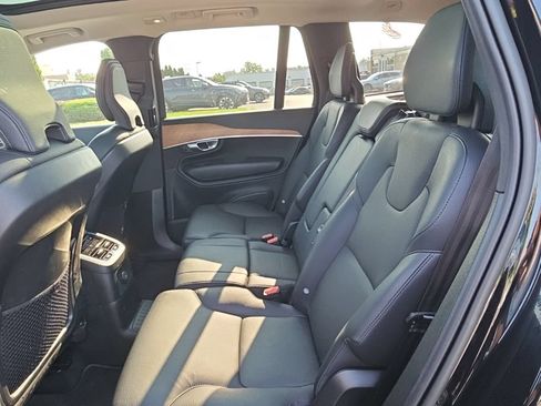 Used 2023 Volvo XC90 T8 Plus AWD/4WD image 12