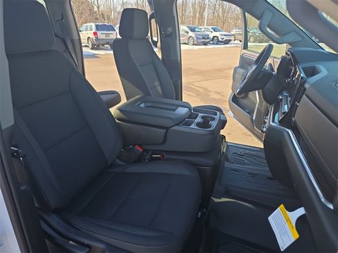 New 2026 GMC Sierra 1500 SLE image 10