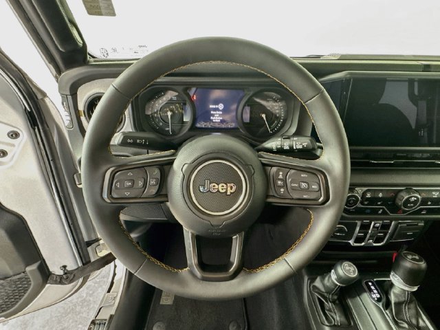 Used 2024 Jeep Wrangler Unlimited w/ Convenience Group AWD/4WD image 15